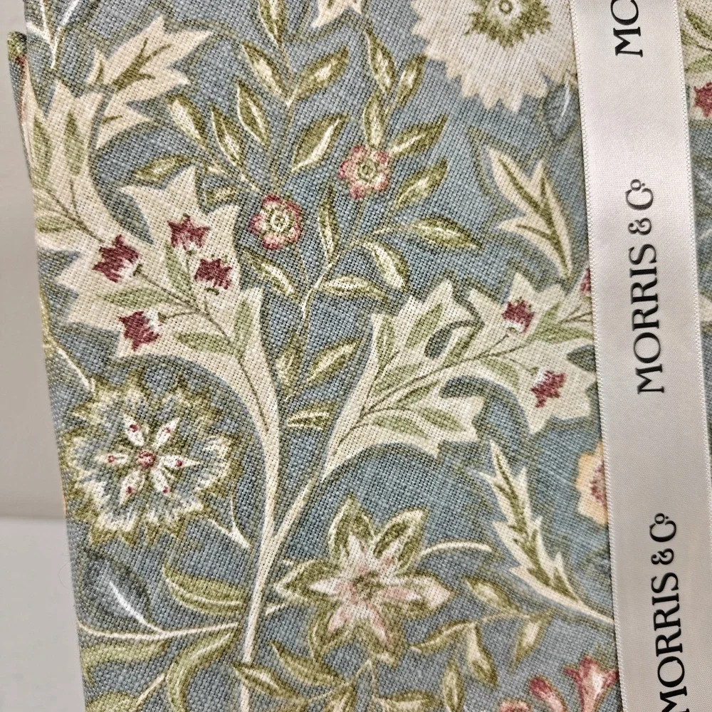 Morris & Co Wilhelmina Tablecloth 70